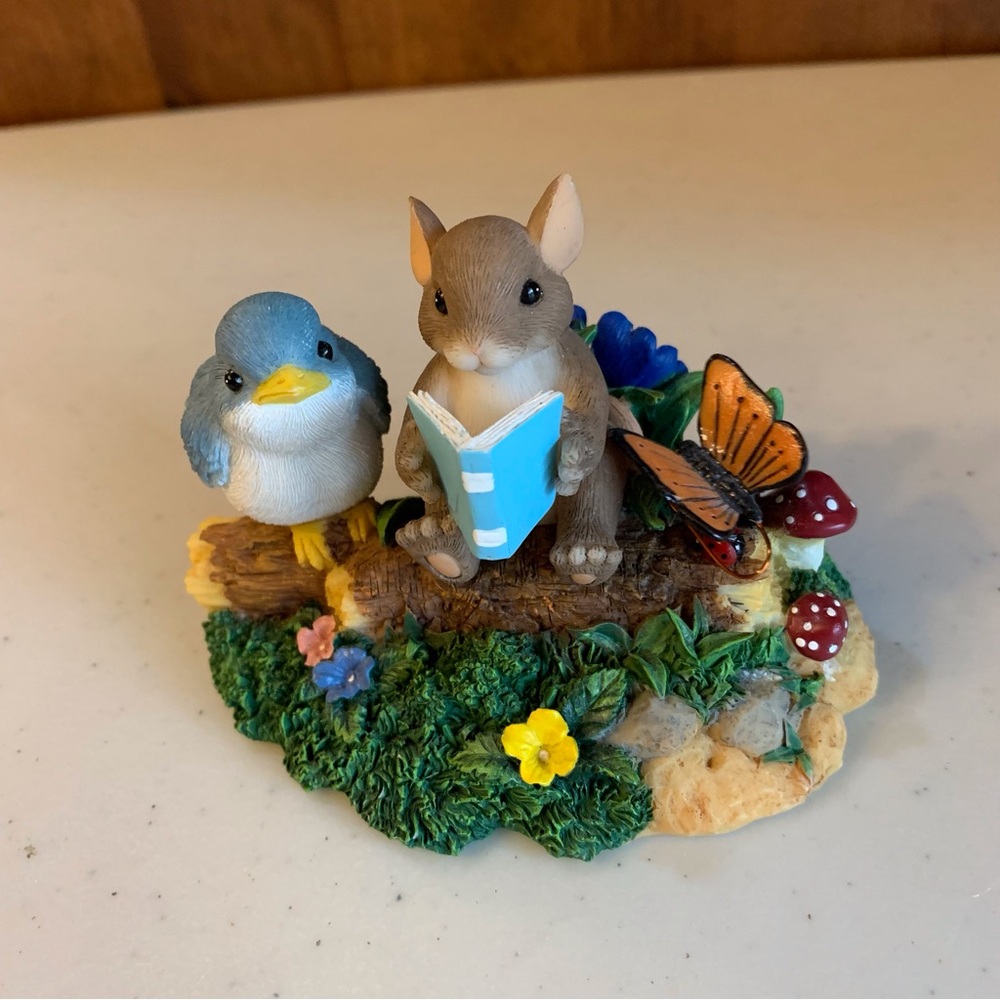 Fitz & Floyd Charming Tails Resin Figurine Sharing Good Times With Friends” - Picture 2 of 9